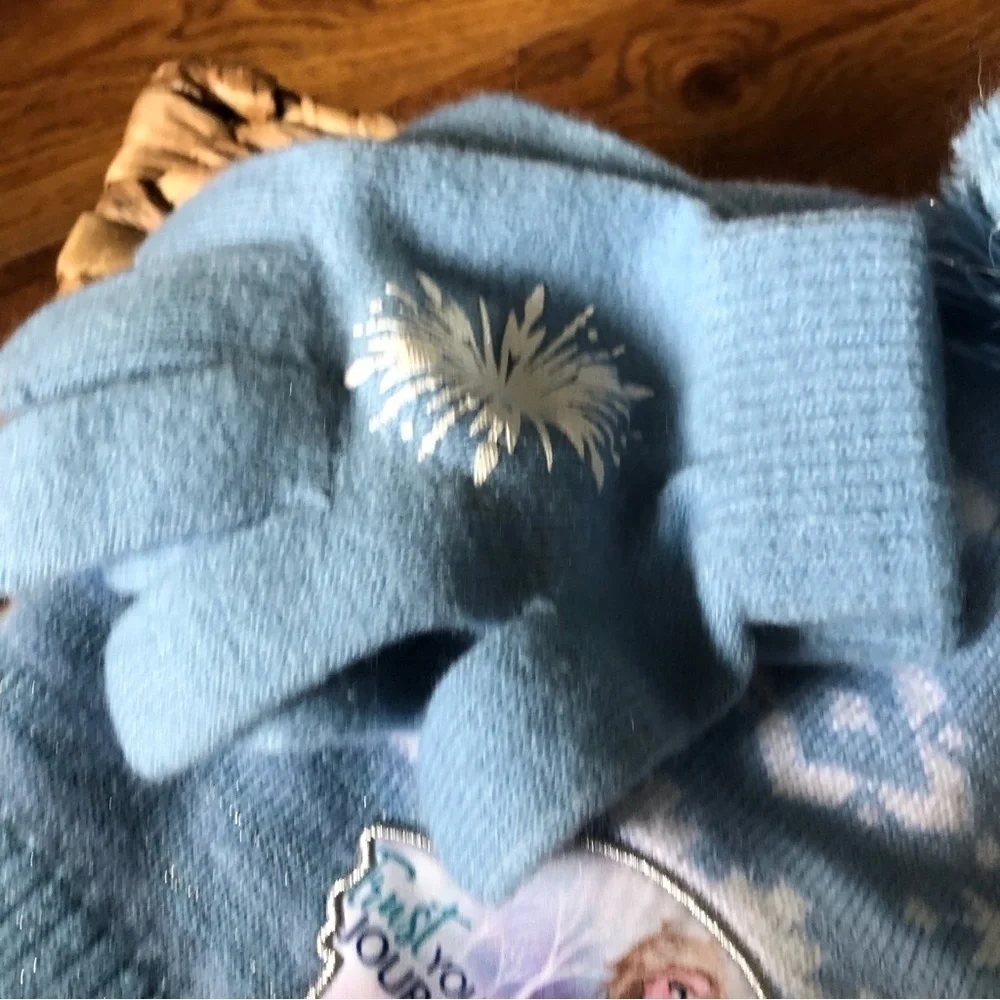Disney Frozen blue knit beanie hat and gloves